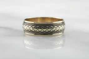 Any Wavelength: Scrolling Unisex Pattern Wedding Band