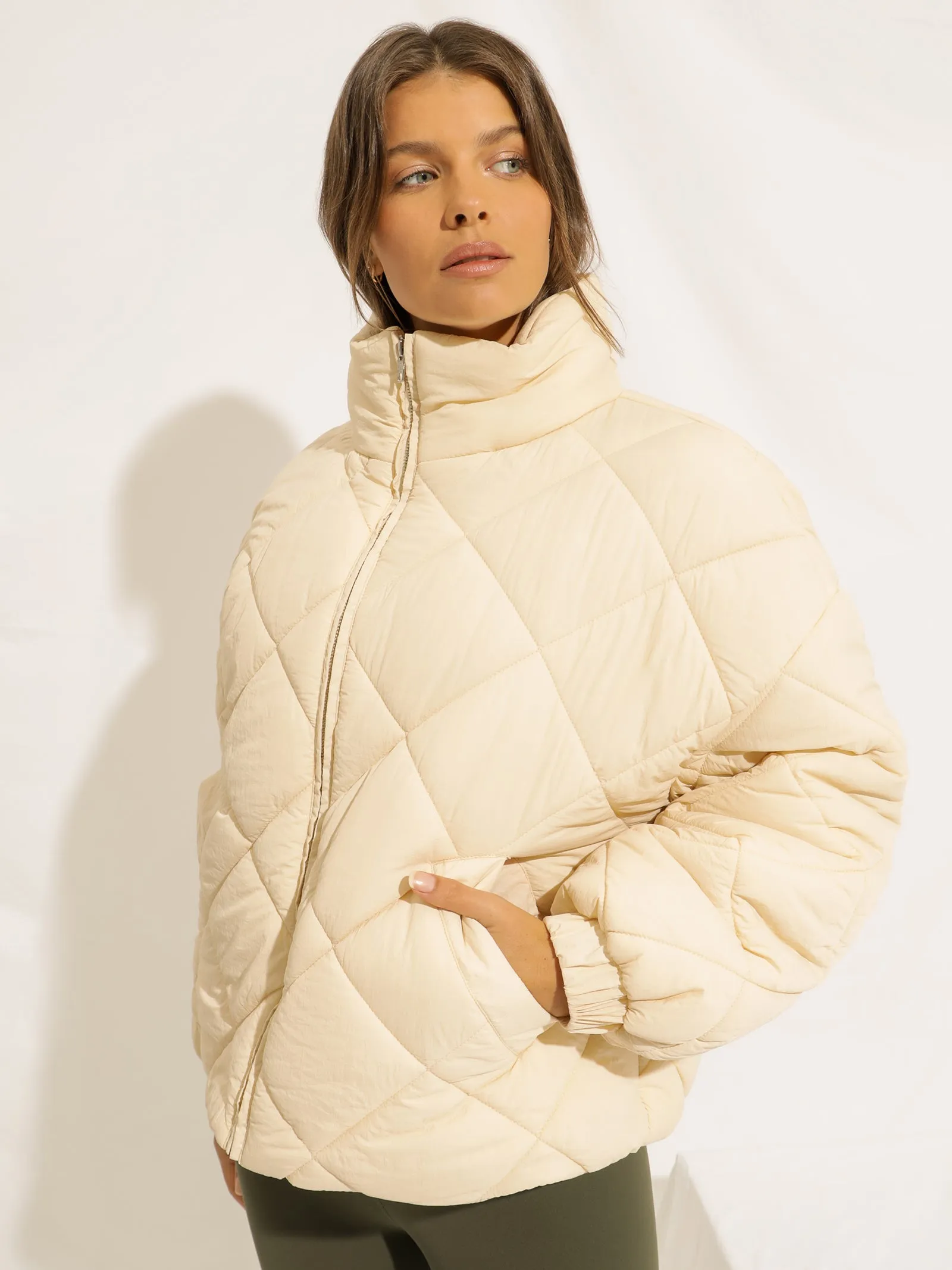 Asha Puffer Jacket in Wheat