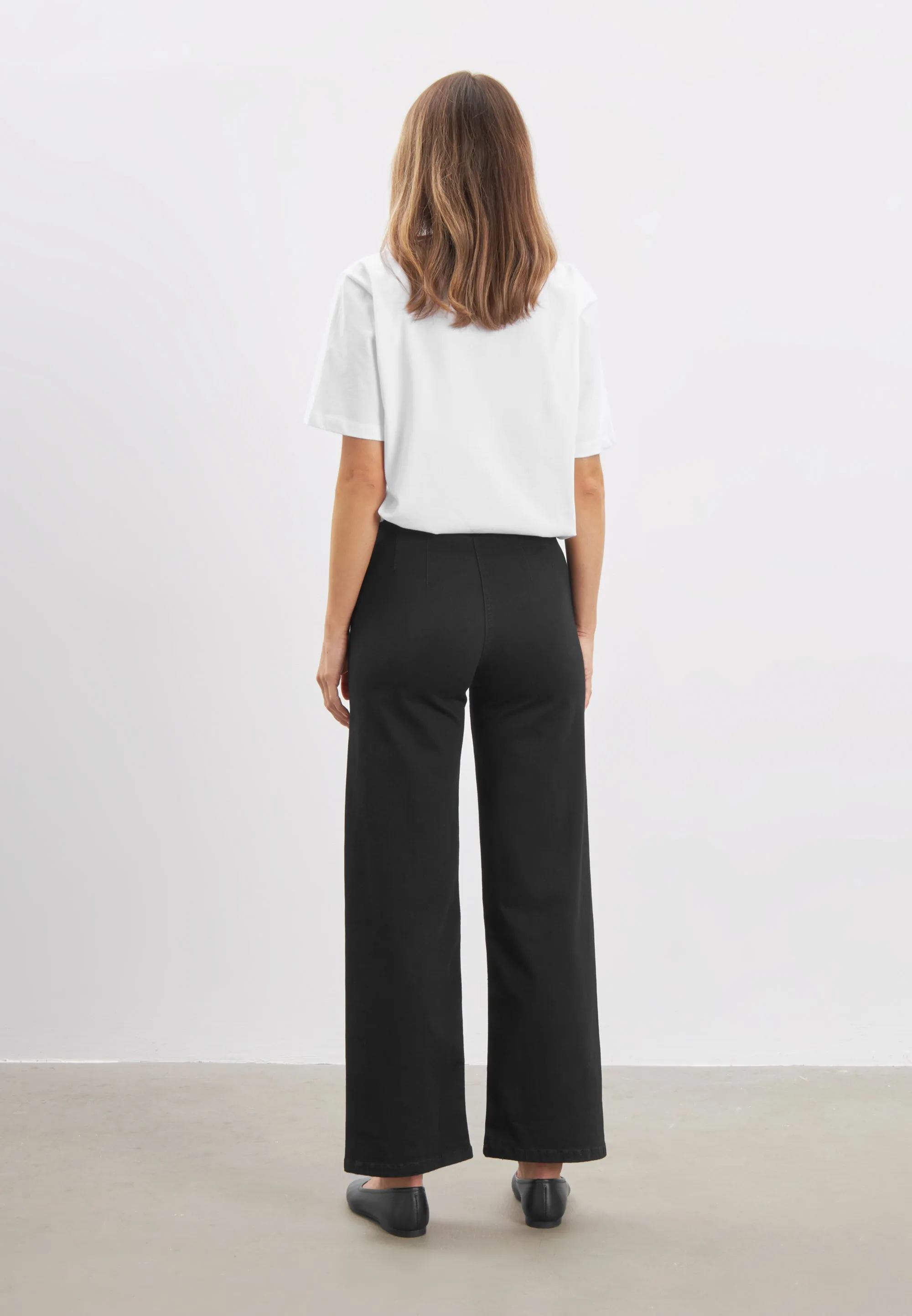 Donna Loose - Short Length - Black Denim