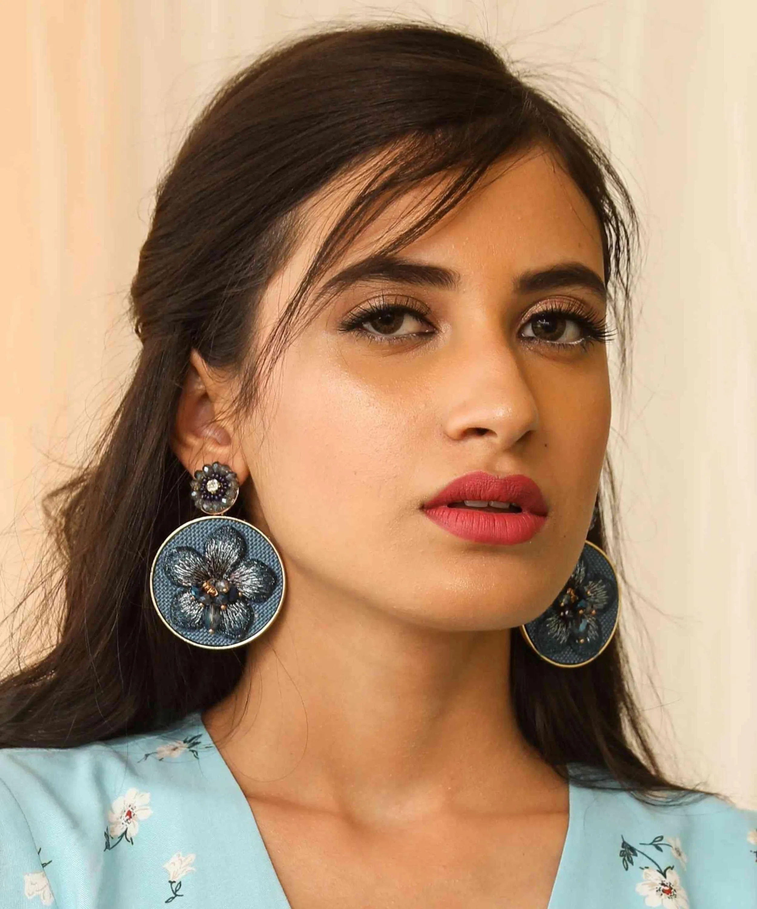 Fabric Flower on Round Disc Design Artificial Fashion Dangler Earrings for Girls Women