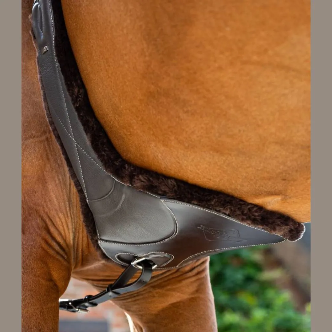 LeMieux Arika Simuwool Contoured Long Stud Girth