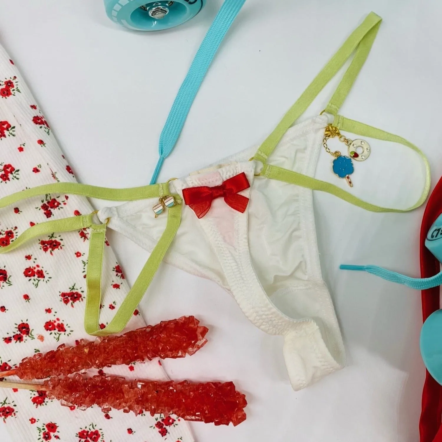 Retro L’amour Thong