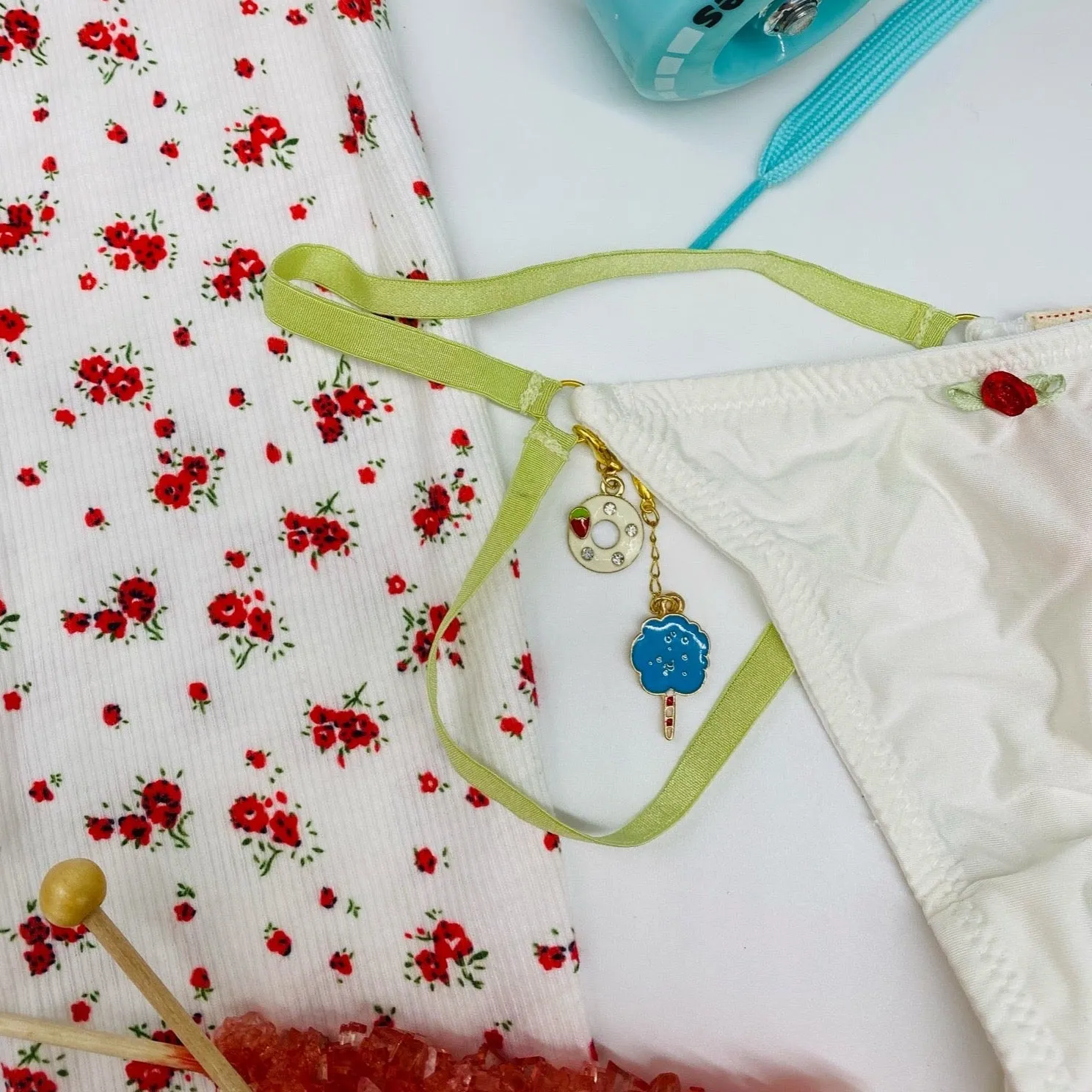 Retro L’amour Thong