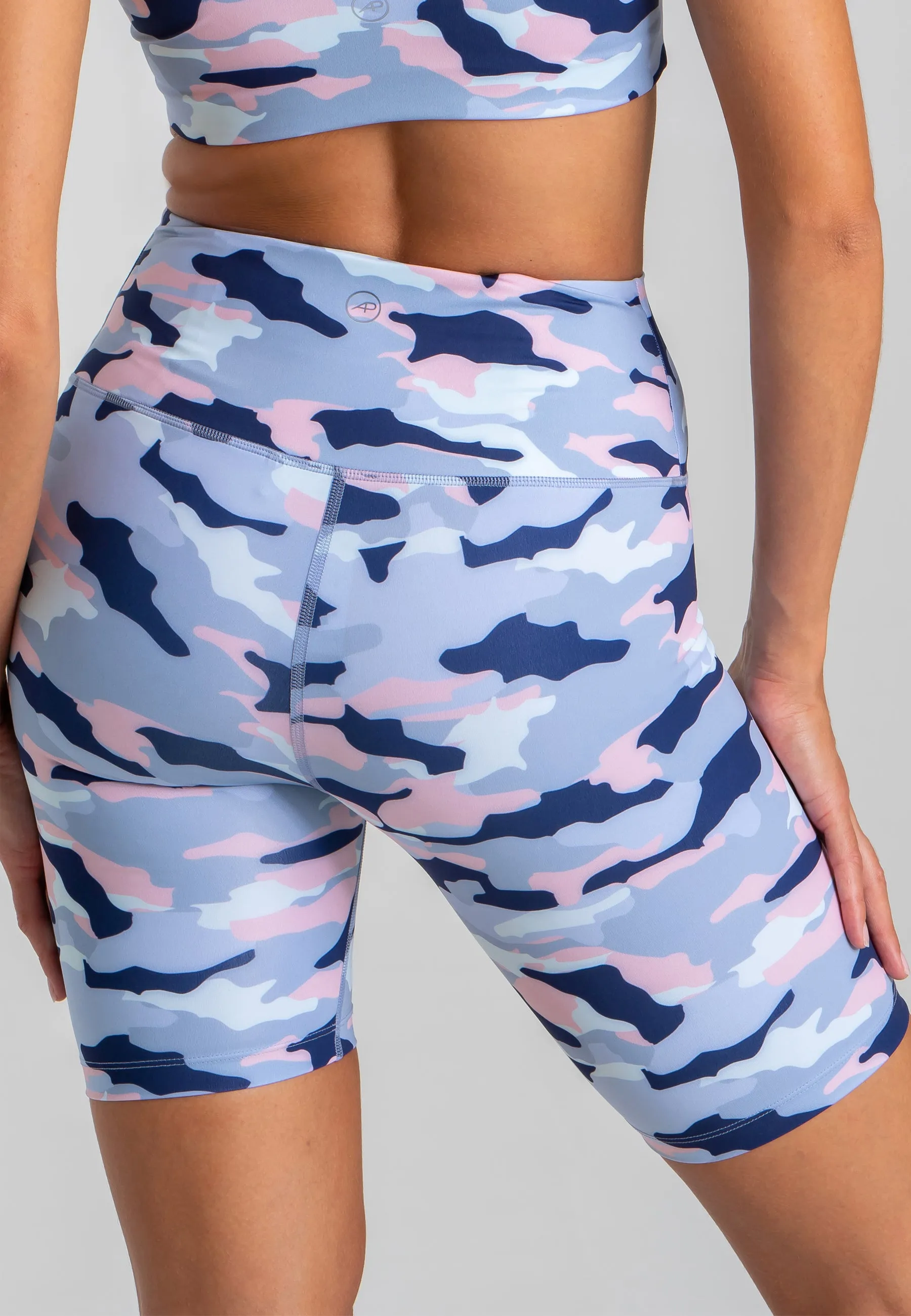 Star Bike Shorts mit hohem Bund - Camo